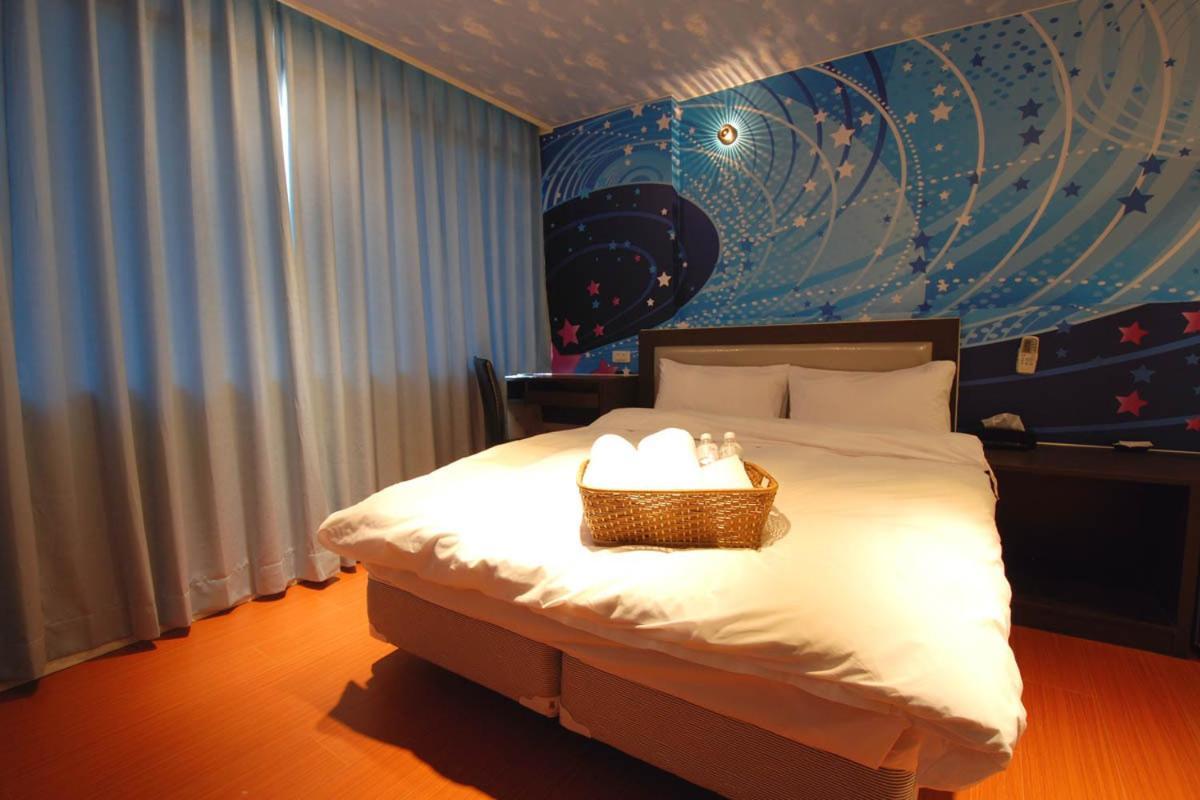 Happiness Inn Taipei Exteriör bild